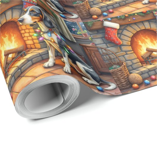 Bluetick Coonhound Fireplace with Christmas Lights Cadeaupapier (Rol Hoek)