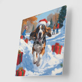 Bluetick Coonhound Kerstmis feestelijke sneeuw sce Vierkante Klok (Hoek)