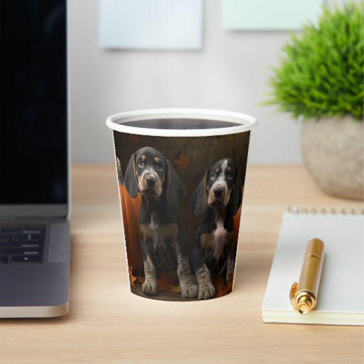 Bluetick Coonhound Puppy Herfst Delight Pompoen Papieren Bekers (Insitu)