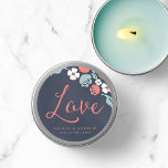 Bluish Chalkboard Floral Wedding Love Ronde Sticker<br><div class="desc">Deze Love ronde sticker heeft prachtige bloemen tegen een blauwachtige krijtbordachtergrond, met het woord "Love" in modern scriptlettertype. Gebruik het om uw Save the Date enveloppen of voor decoratie te verzegelen. Bekijk andere bijpassende Bruiloft / bruidsartikelen in mijn collectie hier -> http://www.zazzle.com/collections/bluish_chalkboard_floral_bridal_and_wedding-119872540777216768?rf=238364477188679314 Personaliseer het met uw gegevens door de plaatsaanduidingstekst...</div>