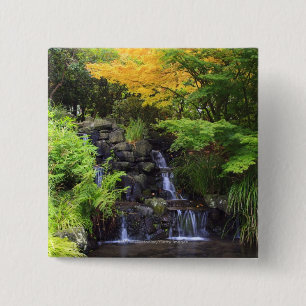 Blurred Rock Waterfall, Maple Green & Oranje Trees Vierkante Button 5,1 Cm