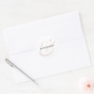 Blush Ampersand Trouw Monogram Envelop Ronde Sticker
