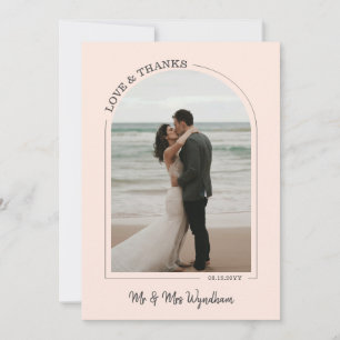 Blush Beauely Arch Weddenschap Foto Love & Bedankt