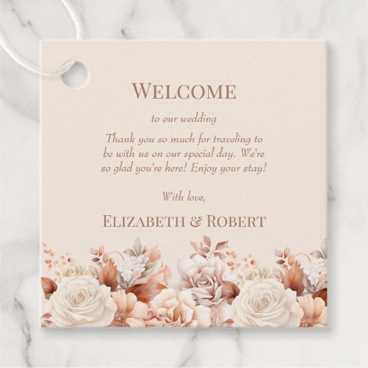 Blush Beige Monogram Trouw Welkomst Cadeautag Bedankjes Labels (Voorkant)