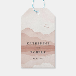 Blush bergketen landschap bruiloft monogram cadeaulabel