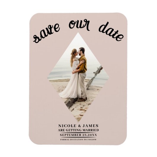 Blush Bisque Diamond Foto Bruiloft Save the Date Magneet (Verticaal)