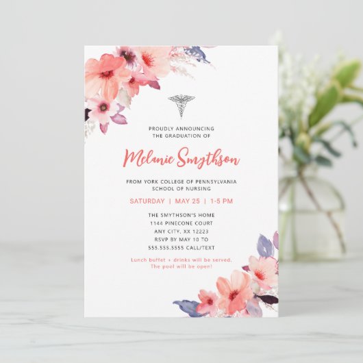 Blush bloemenverpleegster foto afstudeerfeest kaart (Staand voorkant)