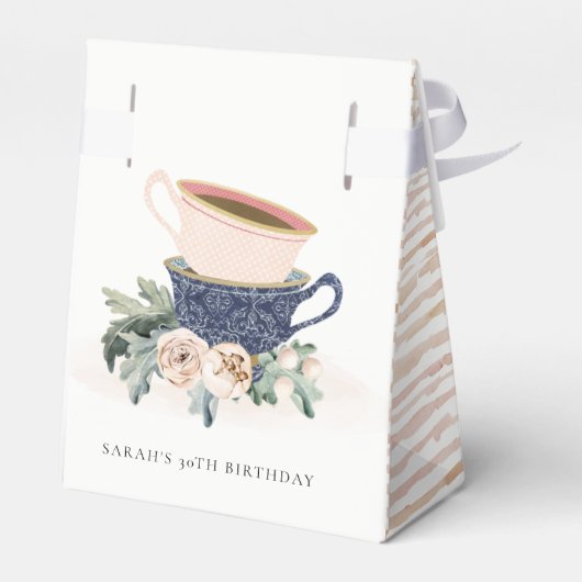 Blush Blue Flora Stapelde Tea Cups elke dag Bedankdoosjes (Achterkant)