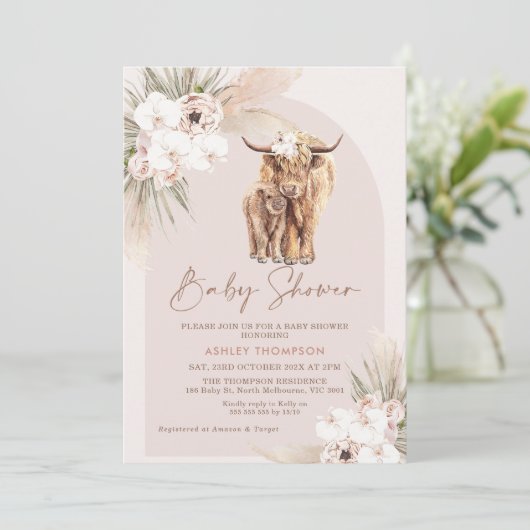 Blush Boho Floral Arch Highland Koe Baby shower Kaart (Staand voorkant)