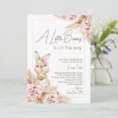 Blush Boho Floral Bunny Baby shower Kaart (Staand voorkant)