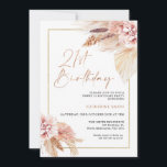 Blush Boho Pampas Grass 21st Birthday Invitation Kaart<br><div class="desc">Blush Boho Pampas Grass 21st Birthday Invitation Bohemian inspireerde de 21ste verjaardag uitnodiging met twee gulzige,  bleke roze florale arrangementen met pamapgras en een modern kalligrafie-afbeelding als kopje in een faux roos gouden textuur. Ideaal voor iedereen die op zoek is naar een bohemisch geïnspireerde zoete 16-jarige uitnodiging.</div>
