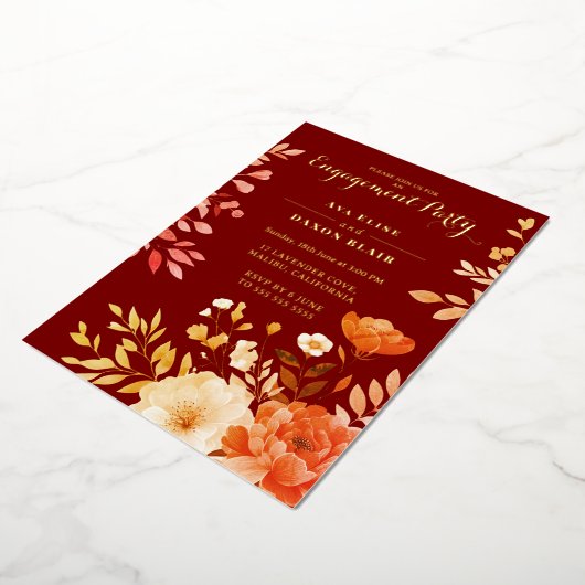 Blush Bourgondië Bloemen Verlovingsfeest Folie Uitnodiging (Gedraaid)