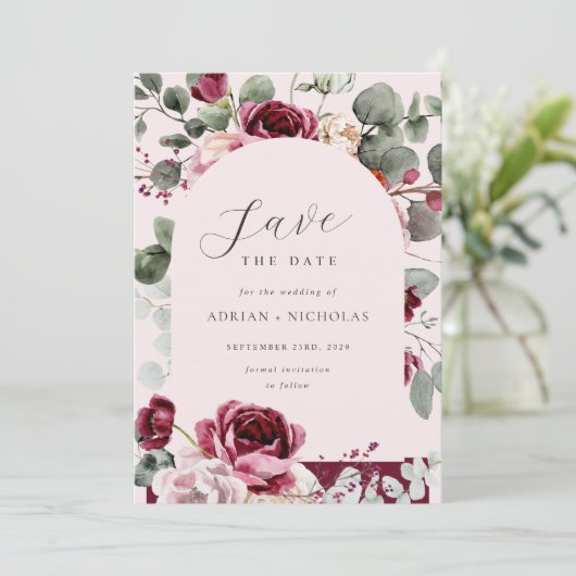 Blush & Burgundy Bloemen Roze Bruiloft Save The Date (Staand voorkant)