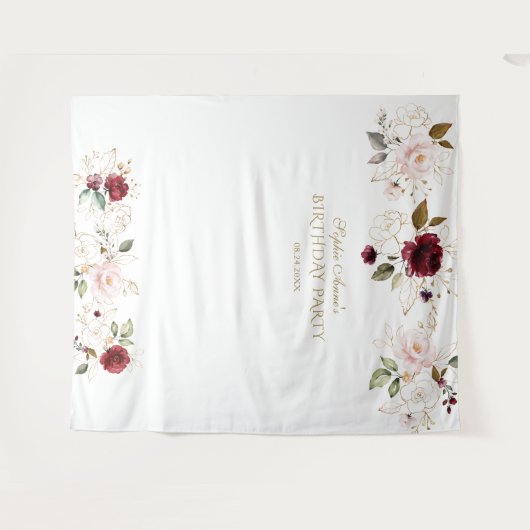 Blush Burgundy Gold Floral Birthday Foto Booth Wandkleed (Voorkant (horizontaal))