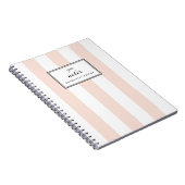 Blush chique verticale strepen gepersonaliseerd notitieboek (Rechterzijde)