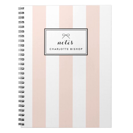 Blush chique verticale strepen gepersonaliseerd notitieboek (Voorkant)