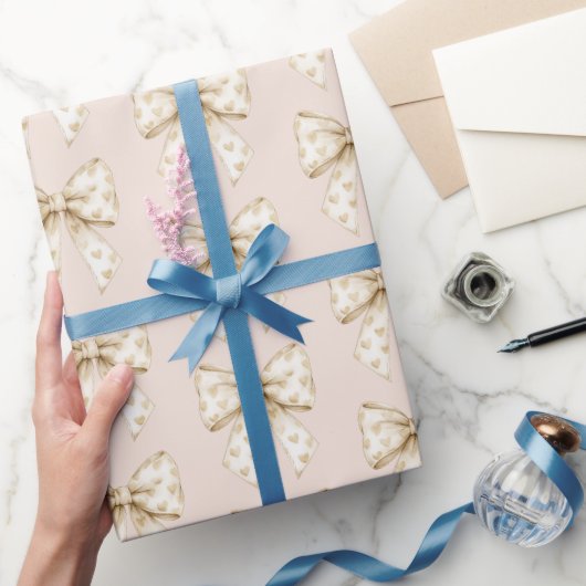 Blush Cream Hearts Bows Birthday Cadeaupapier (Geschenken)