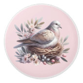 Blush Dove Nest met bloemen en olijftakken Keramische Knop (Voorkant)