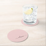 Blush Dusty Pink Modern Script Girly Monogram Naam Ronde Kartonnen Onderzetter<br><div class="desc">Blush Dusty Pink Simple Script Monogram Name Paper Onderzetters. Dit maakt het perfecte afstuderen,  de verjaardag,  de bruiloft,  het vrijgezellenfeest,  de verjaardag,  het baby shower of het bachelorette feest cadeau voor iemand die van glam luxe en chic stijlen houdt.</div>