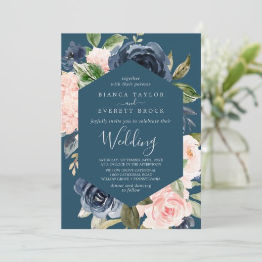 Blush en Navy Flowers | Blauw huwelijk Kaart (Staand voorkant)