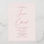 Blush en Roos Gold Foil Wedding Invitation Folie Uitnodiging<br><div class="desc">Blush en Roos Gold Foil Wedding Invitation Bekijk bijpassende artikelen in Niche en nestwinkel</div>