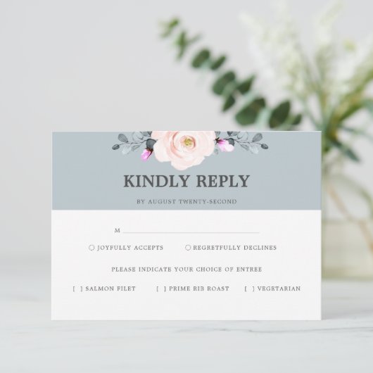 Blush en stoffige blauwe bloemen RSVP maaltijd met (Staand voorkant)