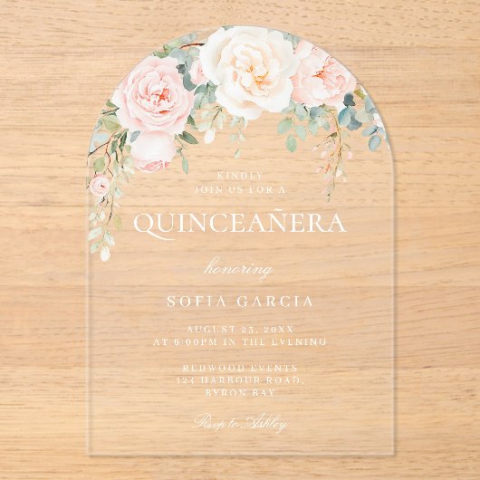 Blush en Wijze Bloemen Quinceanera Arch Acryl Uitnodigingen (Voorkant)