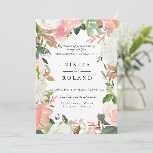 Blush en Witte Bloemen Bruiloft Uitnodiging (Staand voorkant)