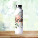 Blush Floral Bride Waterfles<br><div class="desc">Meerdere kleuren beschikbaar. Personaliseer met jouw naam of titel.</div>