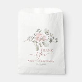 Blush floral dusty rose bouquet bruiloft bedankzakje