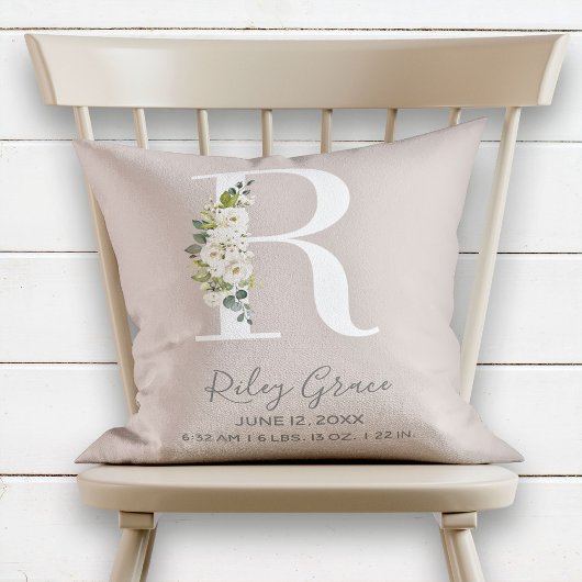 Blush Floral Letter R Monogram Baby Birth Stats Kussen