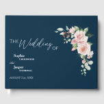 Blush Floral Navy Wedding Guest Book Gastenboek<br><div class="desc">Dit bloedige marineuze gastenboek kenmerkt de prachtige, klassieke achtergronden van pastelroze en marineblauw met eenvoudige moderne typografie en elegante kalligrafie om een gesofisticeerde toon te zetten voor elke stijl van gebeurtenissen. Elk product is voorzien van prachtige blush roze rozen en perzik en ivoor hydrangeas, die voorzien zijn van elush eucalyptus...</div>