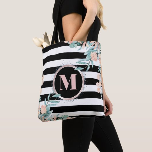 Blush Floral op zwart-wit Stripe Monogram Tote Bag (Dichtbij)