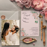Blush Floral Pink Foto We zijn een uitnodiging<br><div class="desc">Deze blote roze foto van de spoelroze die we hier gebruiken, is voorzien van een mooi chic klassieker achtergronden van pastelroze en marinesblauw met eenvoudige moderne typografie en elegante kalligrafie om een verfijnde toon te zetten voor elke stijl van gebeurtenissen. Elk product is voorzien van prachtige blush roze rozen en...</div>