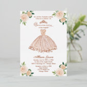 Blush Floral Quinceanera Folie Uitnodiging (Staand Voorkant)