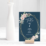 Blush Floral Simple Navy Wedding Table Number Kaart<br><div class="desc">Dit bloedige, eenvoudige marinetafelmodel van de marine biedt een prachtige, klassieke achtergrond van pastelroze en marineblauw met eenvoudige moderne typografie en elegante kalligrafie om een gesofisticeerde toon aan te geven voor elke soort gebeurtenis. Elk product is voorzien van prachtige blush roze rozen en perzik en ivoor hydrangeas, die voorzien zijn...</div>