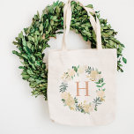 Blush Floral Waterverf Wreator Bridesmaid Initiaal Tote Bag<br><div class="desc">Het stijlvolle bloemmonogram is voorzien van een grote hoeveelheid waterverf geschilderde rozen en ranunculus bloemen. Personaliseer met aangepast monogram initiaal in roos goud. Het zachte kleurenschema omvat schaduwen van wazige roze,  perzik,  grijs,  crème,  groen en goud. Maakt een unieke bruidmaid/bruidparty gave!</div>