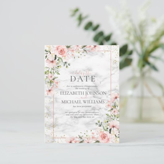 Blush Gold Greenery Dusty Pink Floral Delay Date Briefkaart (Staand voorkant)