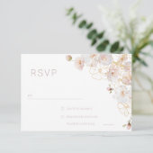 Blush & Goud Wildbloemen Elegante bruiloft RSVP Kaartje (Staand voorkant)