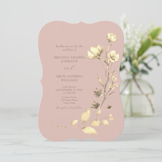 Blush gouden beugel Bloemen bruiloft Uitnodigen Kaart (Staand voorkant)
