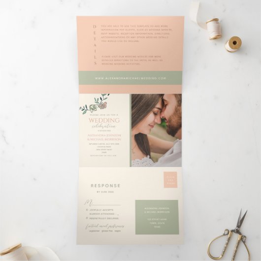 Blush Green Tri-Fold Fotohuwelijksuitnodiging Drieluik Uitnodiging (Binnen)