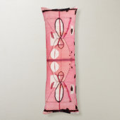 Blush Kilim: Roze Marokkaanse erfgoedkunst Lichaamskussen (Achterkant (Verticaal))