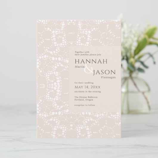 Blush Lace Dainty Elegant Invitation Kaart (Staand voorkant)