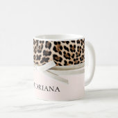 Blush Leopard White Bow Koffiemok (Voorkant rechts)