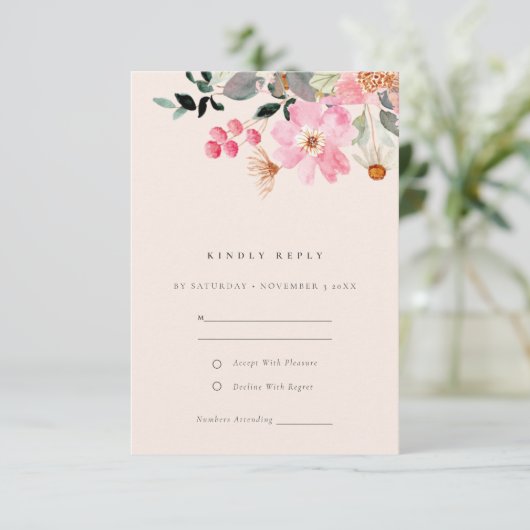 Blush Liefroze Waterverf Floral Weddenschap RSVP Informatiekaartje (Staand voorkant)