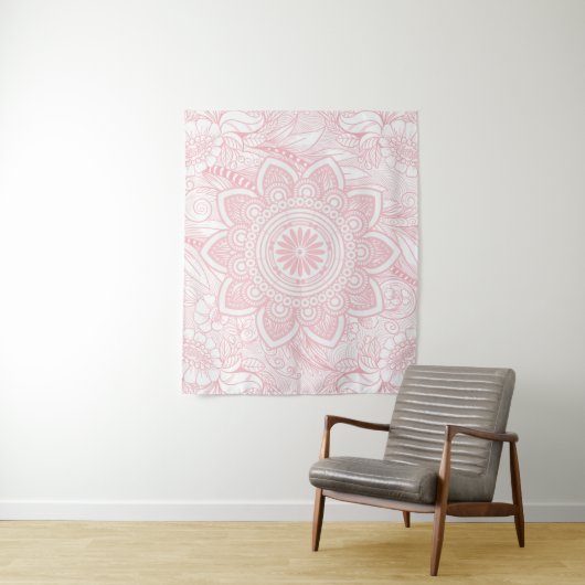 Blush Light Pink Mandala met Floral Pattern Wandkleed (In situ)