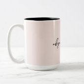 Blush Modern Script Koppel Namen Tweekleurige Koffiemok (Links)