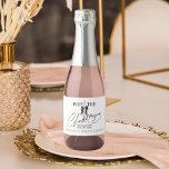 Blush Mousserende Wijn Vrijgezellenfeest Mini Mous Sparkling Wijnetiket<br><div class="desc">Pop De mousserende wijn Ze verandert haar achternaam! Vier de aanstaande bruid terwijl ze aan een nieuw hoofdstuk begint! Gebruik deze Blush mousserende wijn Vrijgezellenfeest Mini mousserende wijn Labels voor gunsten op uw speciale dag.</div>