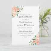Blush Peach Floral Waterverf Quinceanera Invite Kaart (Staand voorkant)