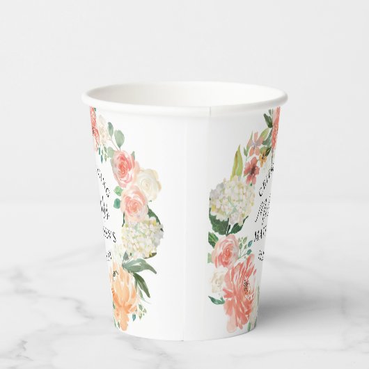 Blush Peach Floral Wreath Bride and Groom Wedding Papieren Bekers (Rechts)